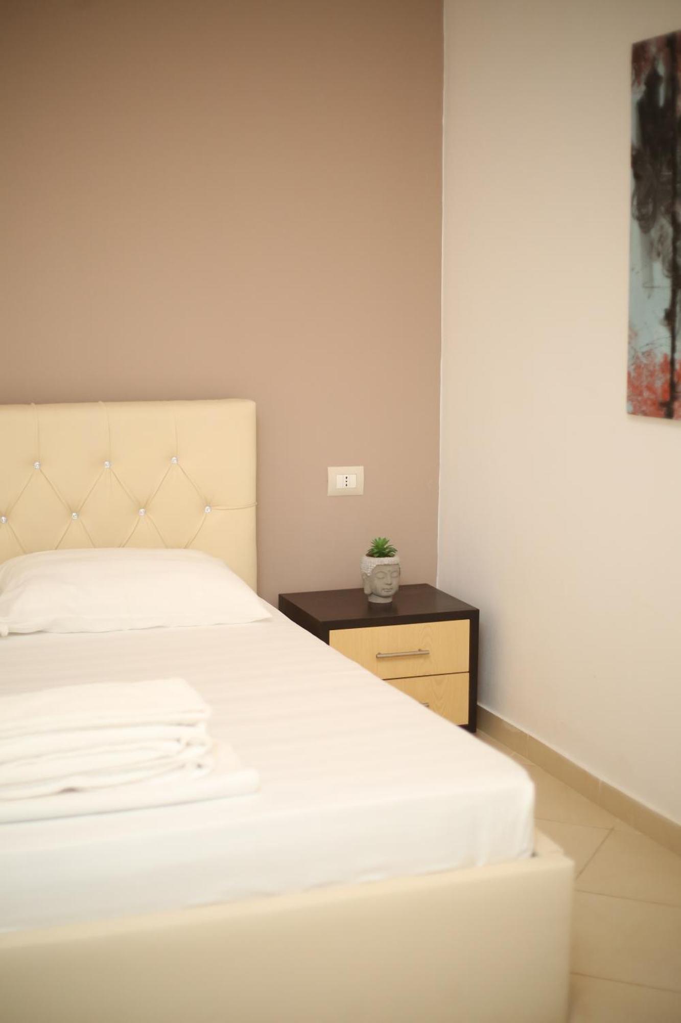 Apartamento Tekb & Vlorë