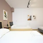 Tekb Rooms & Apartments