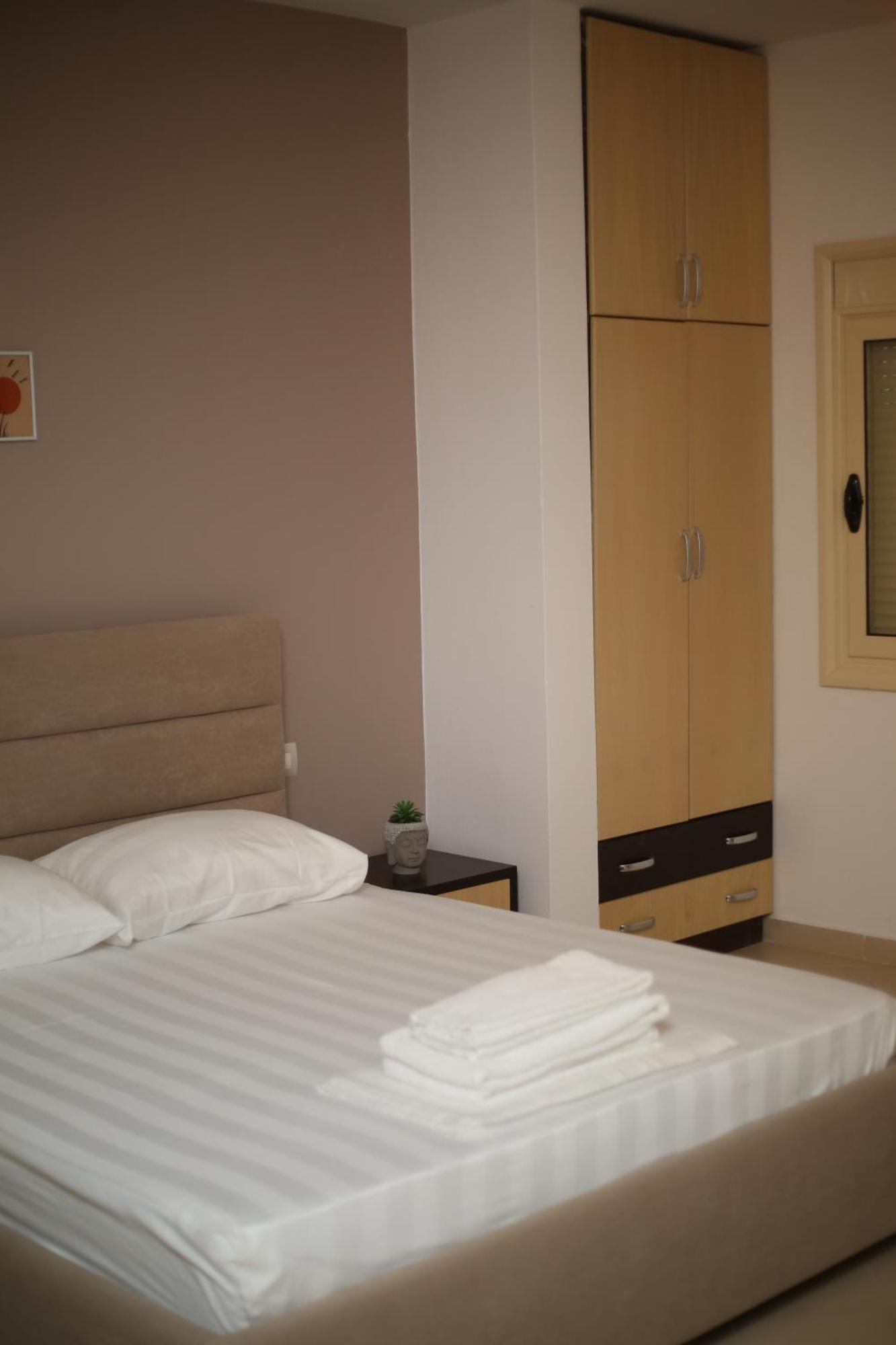Apartament Tekb & *