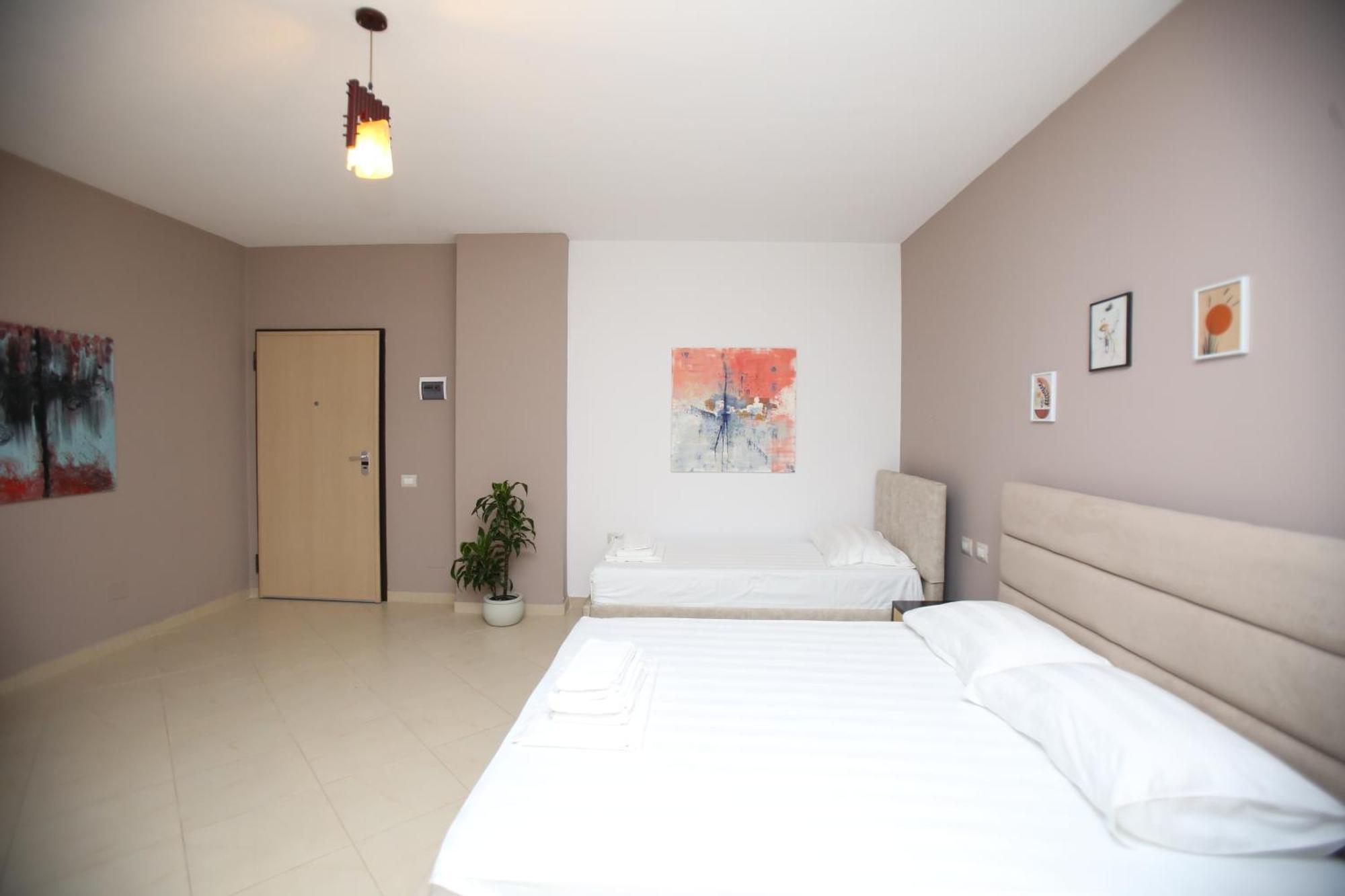Tekb & Apartament Wlora