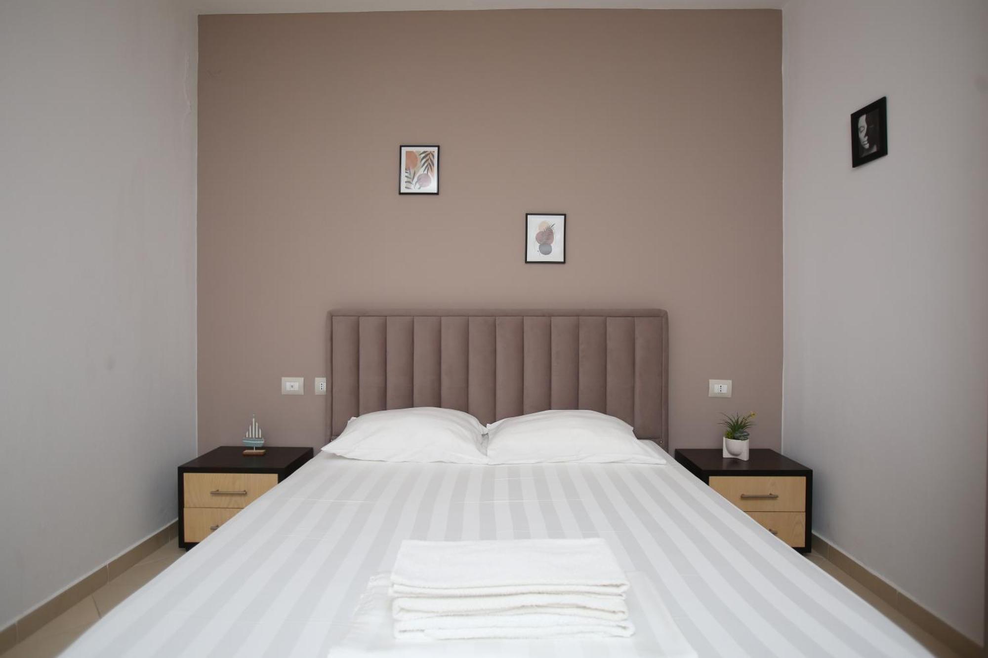 Tekb & Apartament Wlora