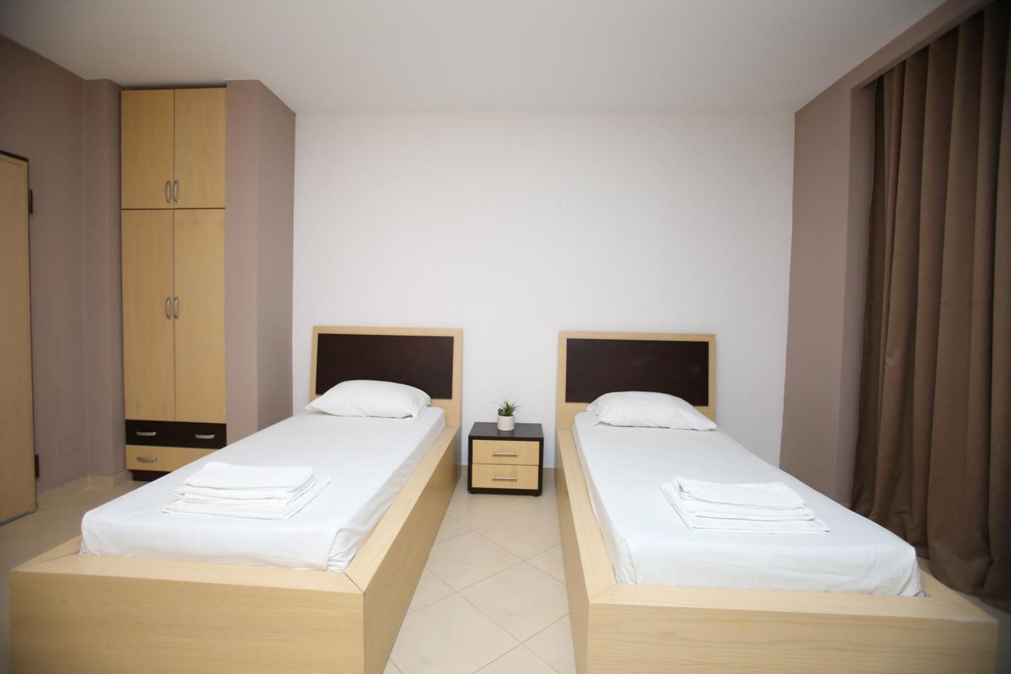 Apartament Tekb & *